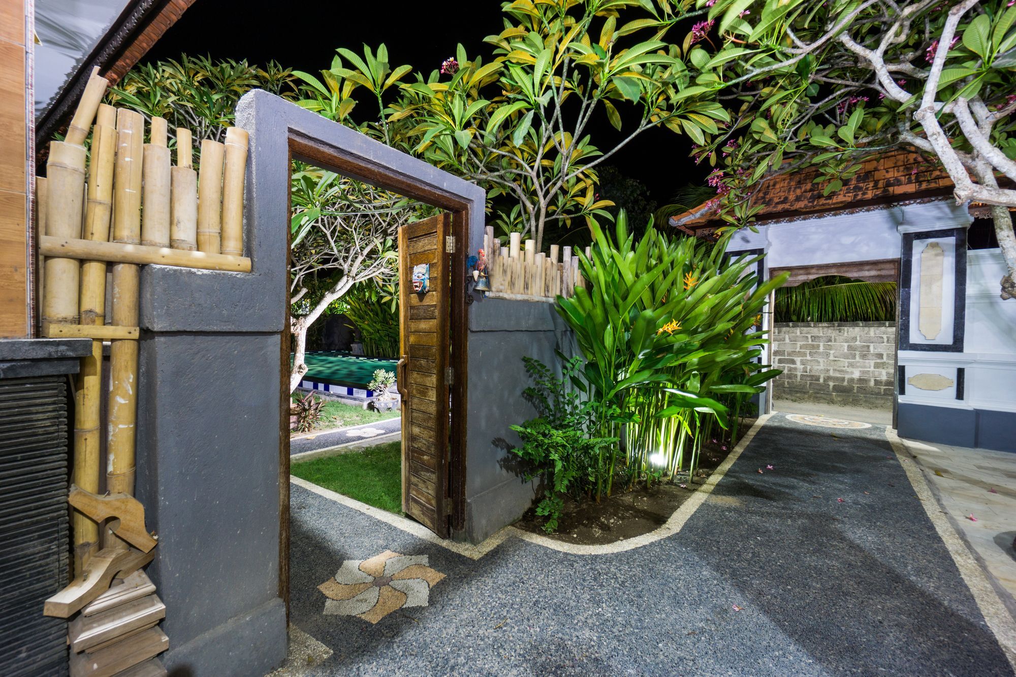 Exotic Inn Lembongan Exterior photo